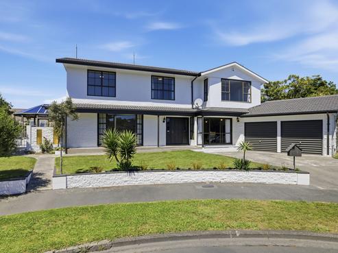4 Larkhill Place, Russley