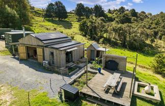 957 Bull Road, Paparoa