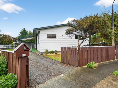 5A Tasman Crescent, Carterton