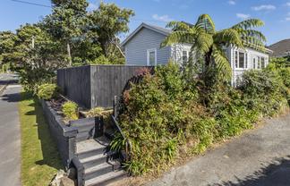 20A Larsen Crescent, Tawa