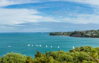 2/25 Churchill Road, Murrays Bay
