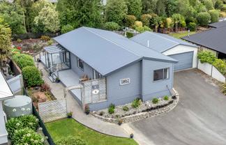 32 Grove Ave, Oamaru