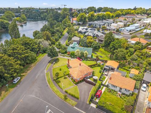 2 Galway Avenue, Hamilton East