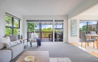 24 Shanaway Rise, Hillcrest