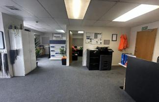 Affordable warehouse with exclusive yard