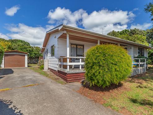 39 Koromiko Street, Otaki Beach
