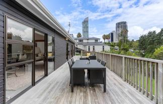 2/26 Huron Street, Takapuna