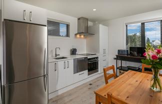 2/63 Taikata Road, Te Atatu Peninsula