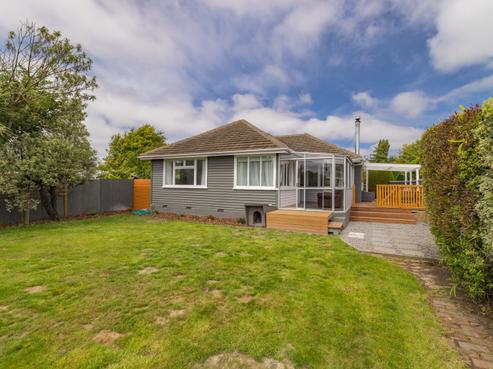 66 Winters Road, Redwood