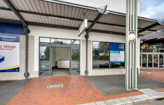 Be Amongst the Action – Office or Retail