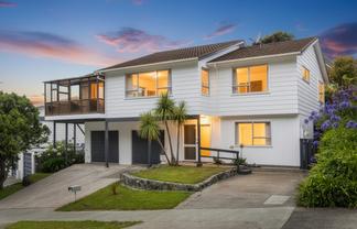 15 Fyvie Avenue, Tawa