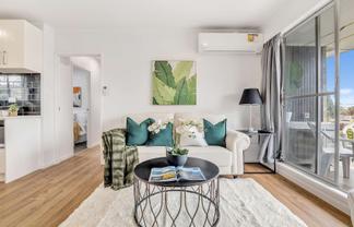 3/4 Moreland Road, Mount Albert