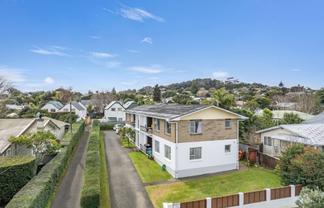 3/4 Moreland Road, Mount Albert