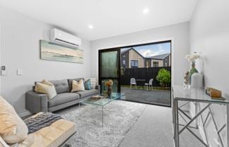 15 Paretaiuru Crescent, Papakura