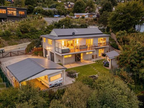 2 Evergreen Place, Fernhill/Sunshine Bay