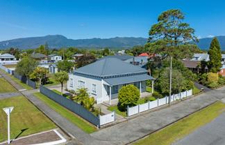 133 Russell Street, Westport