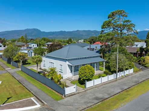 133 Russell Street, Westport