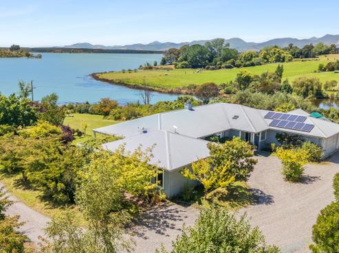364 The Coastal Highway, Redwood Valley