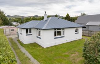 13 Helena Street, Lumsden