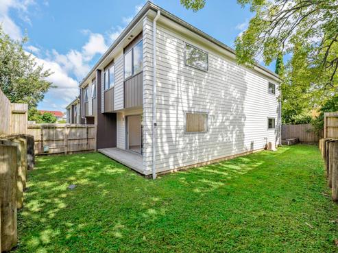 6D Buisson Glade, West Harbour