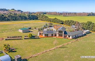 102 Glews Road, Cust