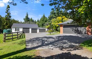 1066 Junction Road, Egmont Village