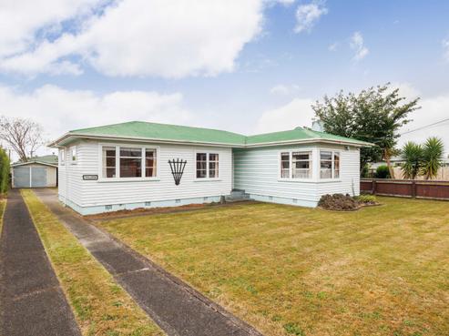 11 Bartholomew Road, Levin