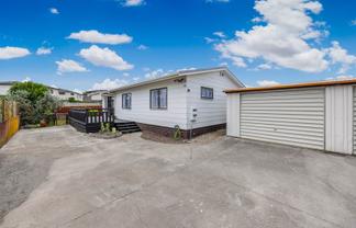 2/28 Gloucester Road, Manurewa