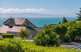 325 Princes Drive, Britannia Heights