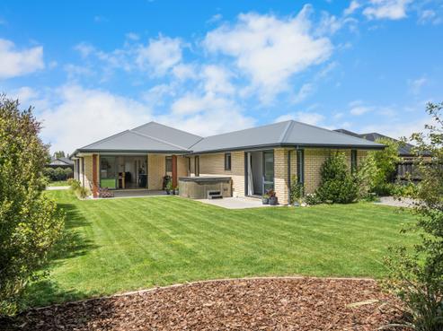16 Cherry Avenue, Darfield