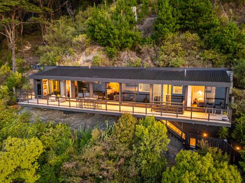 616B Marine Drive, Days Bay