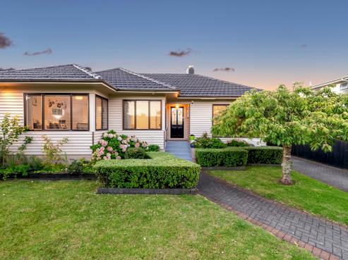 17 Eastern Beach Road, Eastern Beach