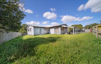 90 Chelburn Crescent, Mangere East