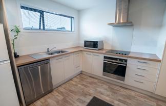 Unit 4/5 Dyer Street, Whitiora