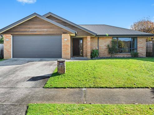 4 Azure Place, Huntington