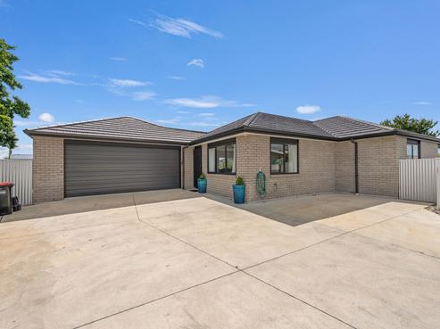14A James Foley Avenue, Pirimai