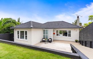 5A Lake Road, Northcote