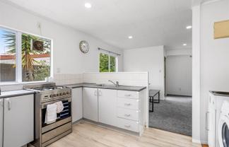 23 Meadowvale Rise, Titirangi