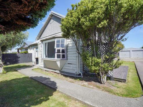 423 Tweed Street, Georgetown