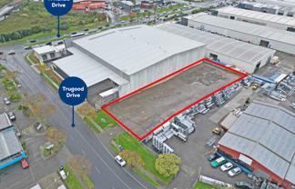 EAST TAMAKI'S BEST - 2,436M² LAND
