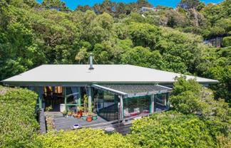 5 Edgeware Road, Wilton