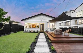 4050 Great North Road, Glen Eden