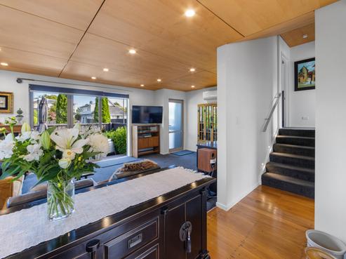 108 Hawthorne Street, Strowan