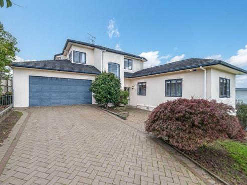 10 Beach Road, Mellons Bay