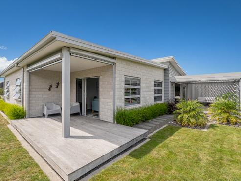 8 Onerere Drive, Whitianga