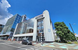 TOP FLOOR OFFICE WITH PARK VIEWS
