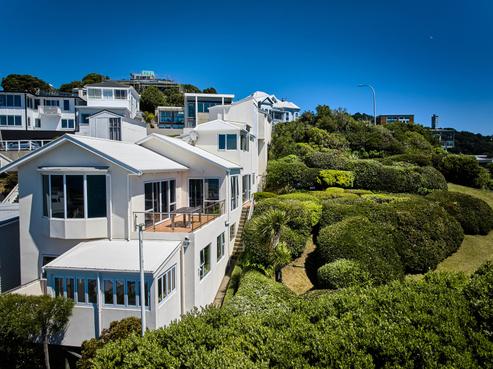 14 The Crescent, Roseneath