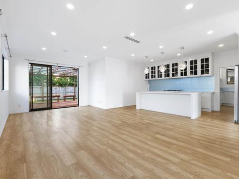 5 Downpatrick Drive, Flat Bush