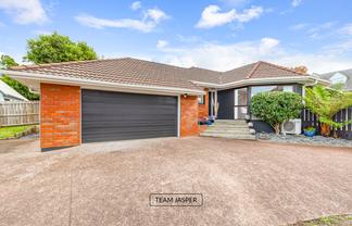 2/190 Norman Lesser Drive, Saint Johns