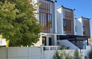 5B Glennandrew Drive, Half Moon Bay
